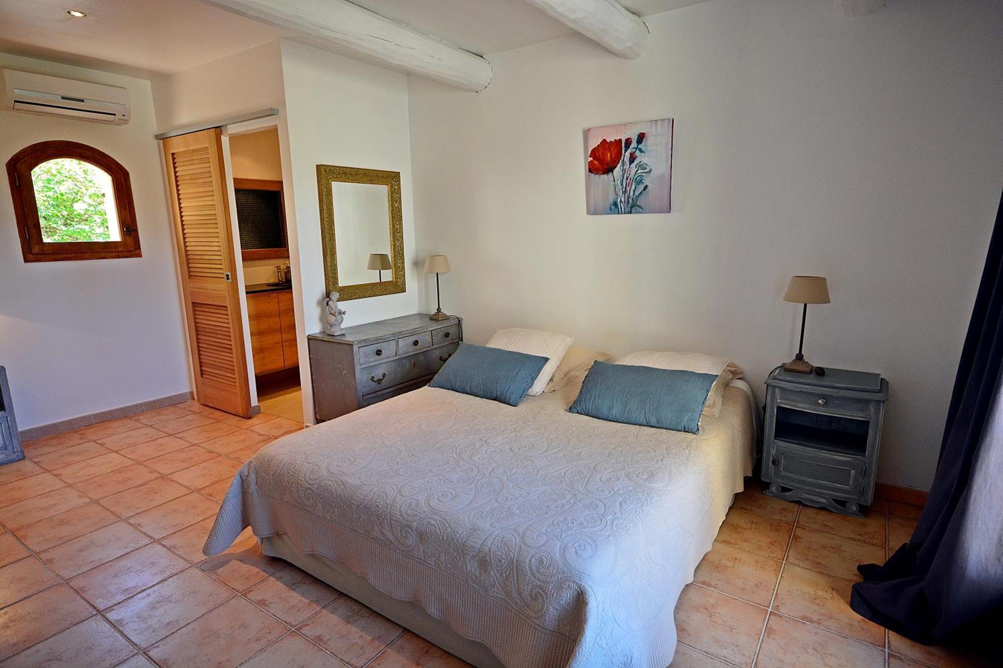 Mas Les Fleurs D'Hilaire Bed & Breakfast มงโตซ์ ภายนอก รูปภาพ