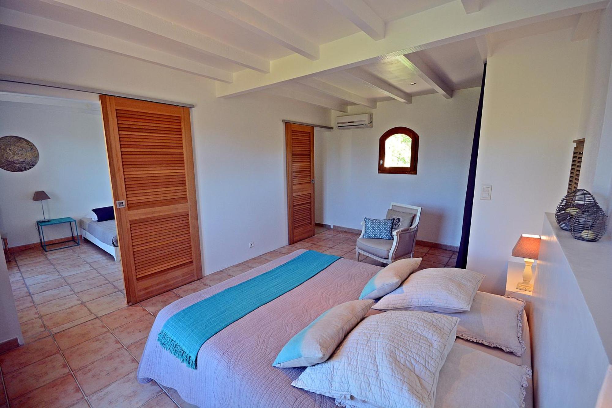 Mas Les Fleurs D'Hilaire Bed & Breakfast มงโตซ์ ภายนอก รูปภาพ