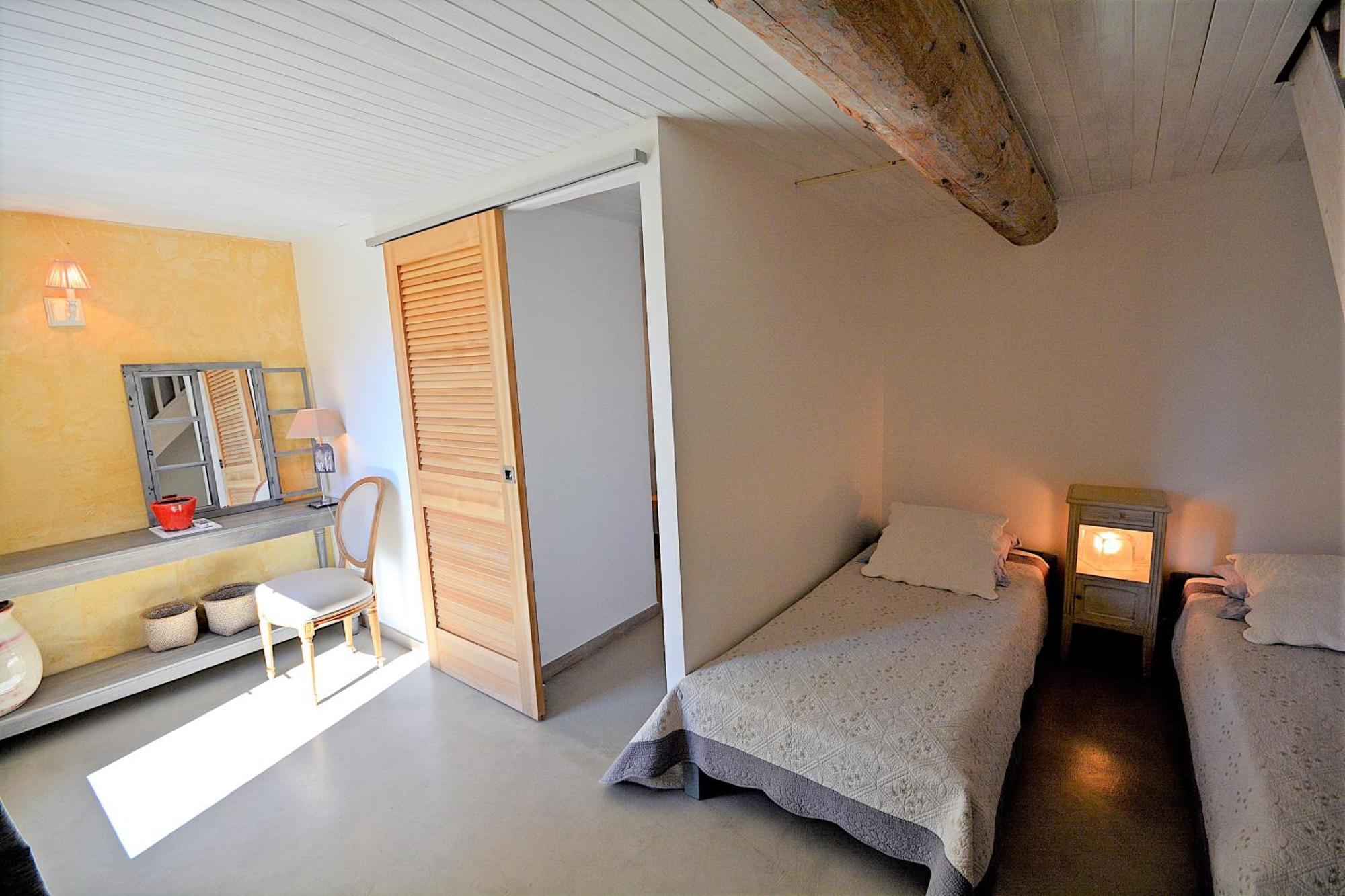 Mas Les Fleurs D'Hilaire Bed & Breakfast มงโตซ์ ห้อง รูปภาพ