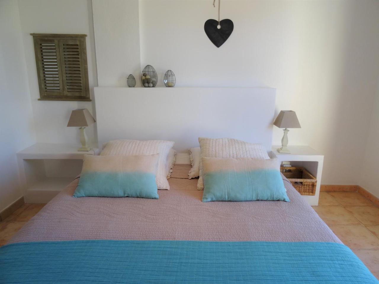 Mas Les Fleurs D'Hilaire Bed & Breakfast มงโตซ์ ภายนอก รูปภาพ